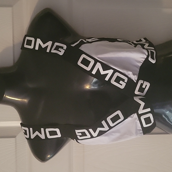 2 Piece Black and White Bikini - Picture 4 of 6